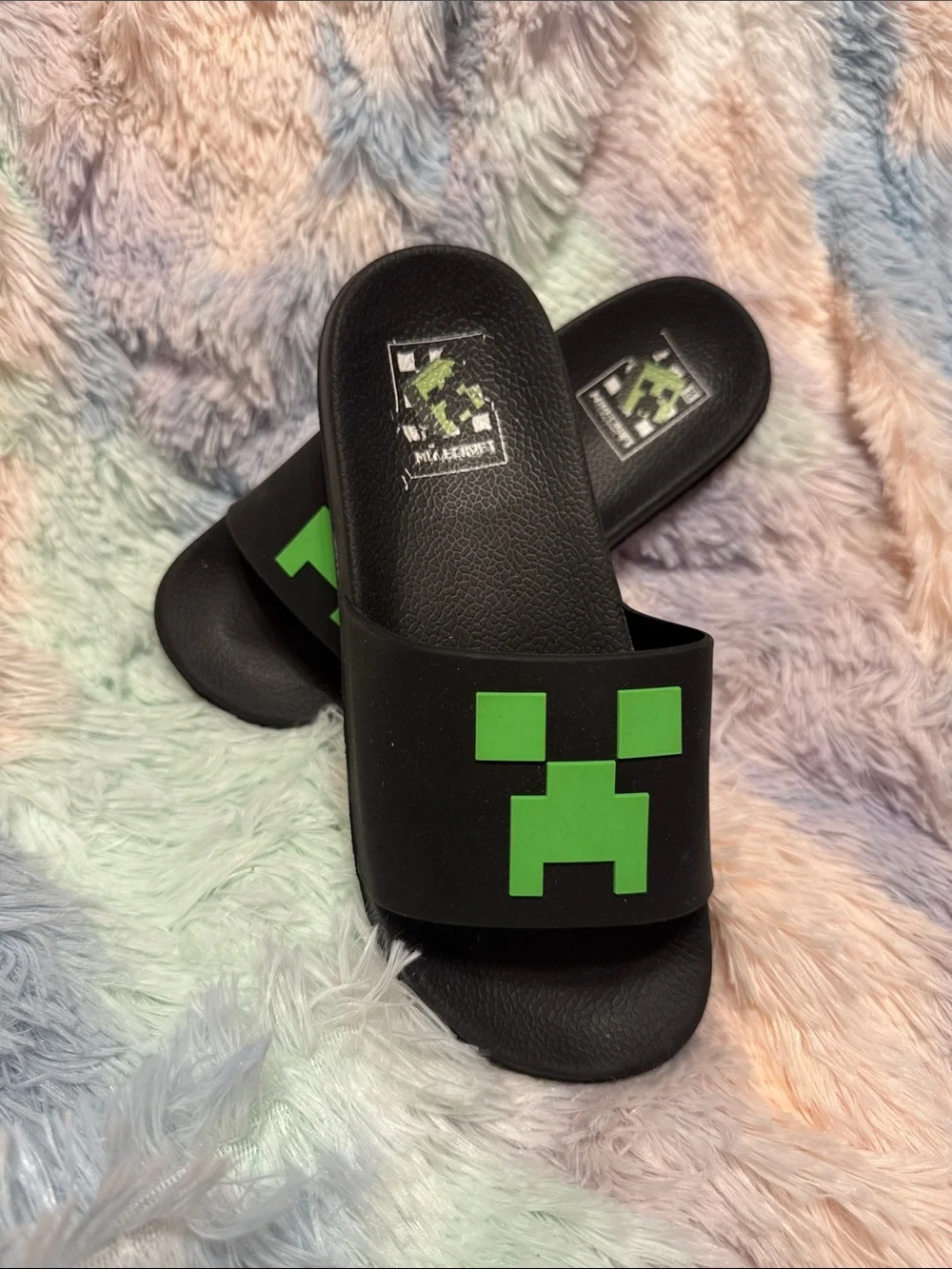 MINECRAFT Kids Black Slides with Green Pixel Design